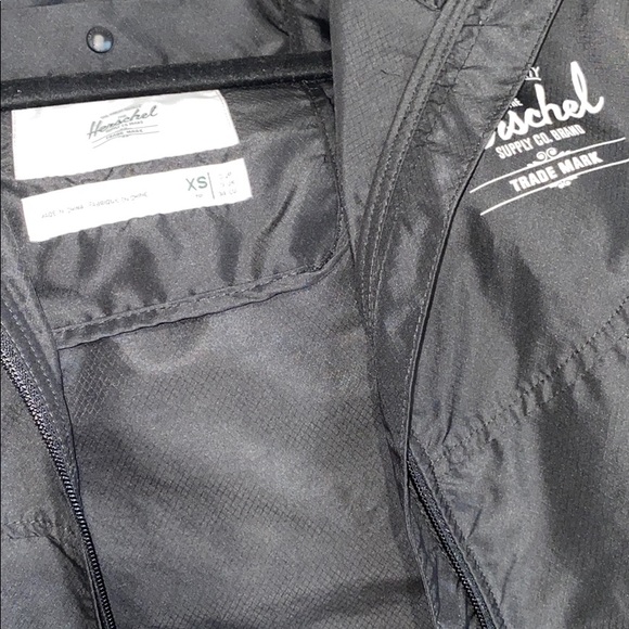 Hershel’s windbreaker - Picture 2 of 2